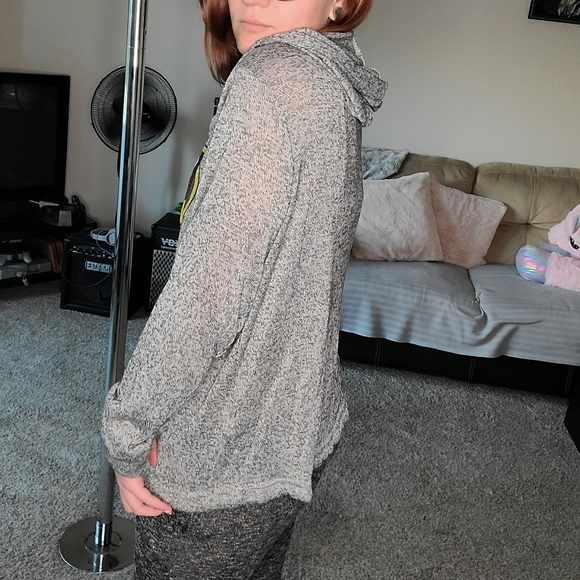 Hooded Long sleeve Batman shirt M/L - Picture 3 of 3